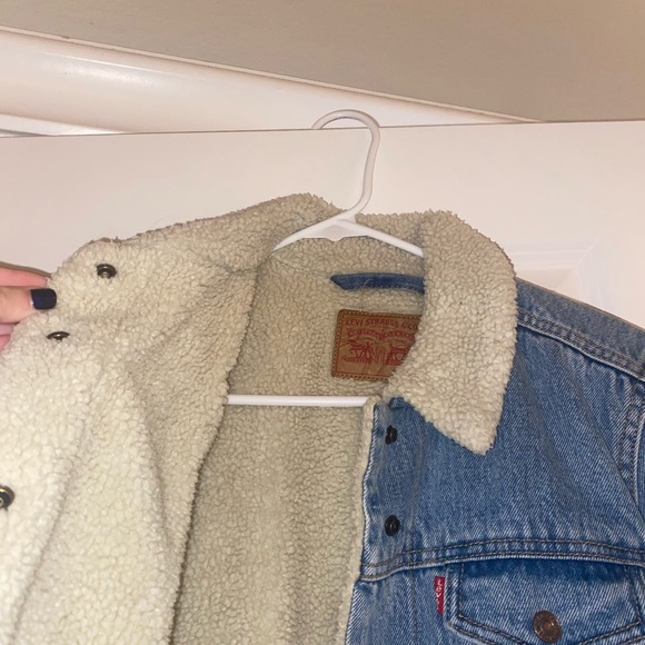 Levi’s Original Sherpa Trucker Jacket- worn once size M - Picture 2 of 4